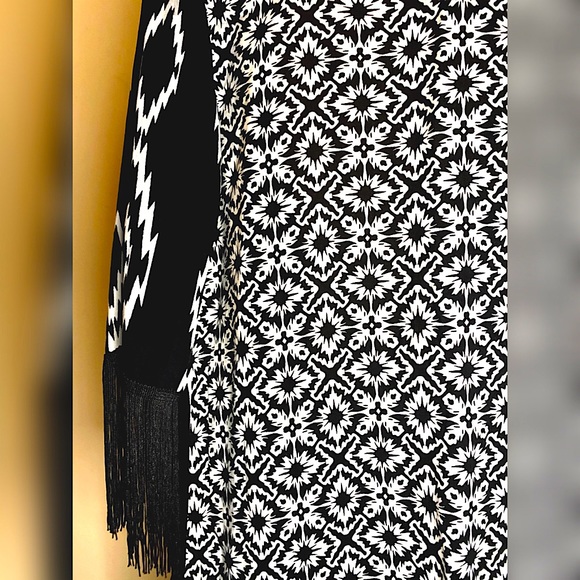 BUY OR ADD ON AS GIFT💝 Fringe Cardigan SPC🌻 - Picture 5 of 6